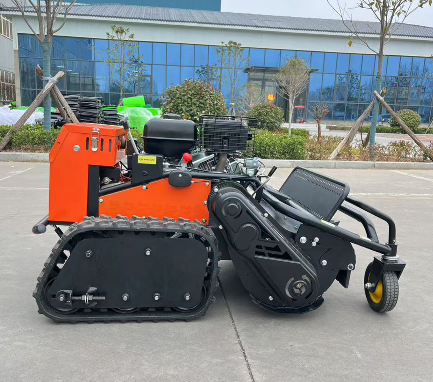 Broyeur radio-commandé 2