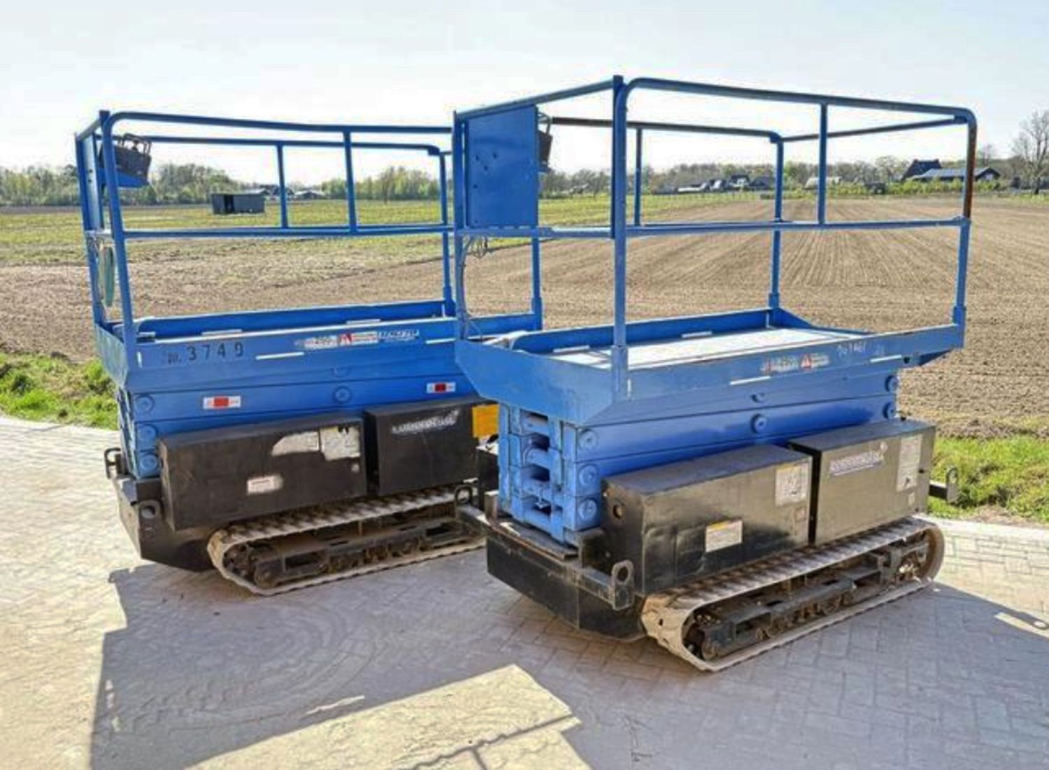 Deux nacelles sur chenilles AICHI RX07 Révisée - en extérieur